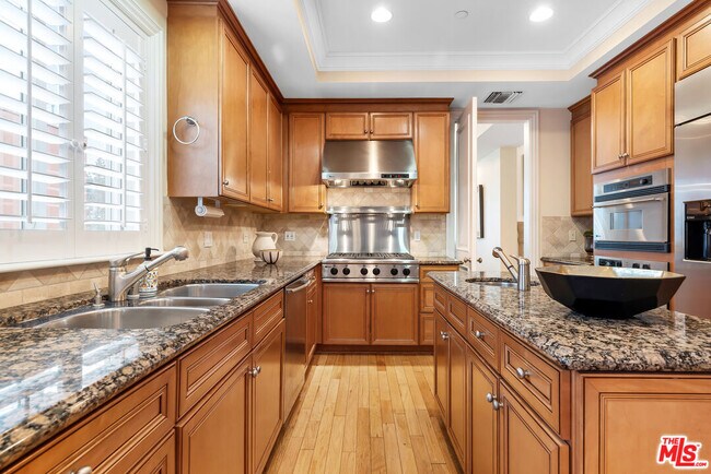 Foto del edificio - 132 S Maple Dr