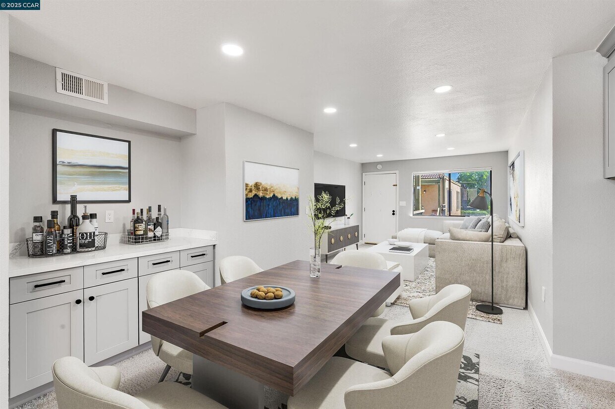 Foto principal - Comfortable updated 2 bedroom near Concord...