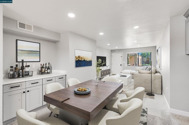 $500 off First Month's Rent for this updat... - $500 off First Month's Rent for this updat... Apartment