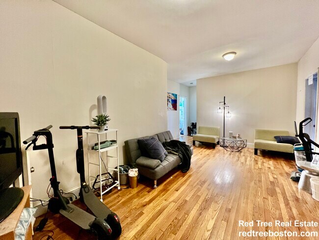 Building Photo - 60 Egmont St