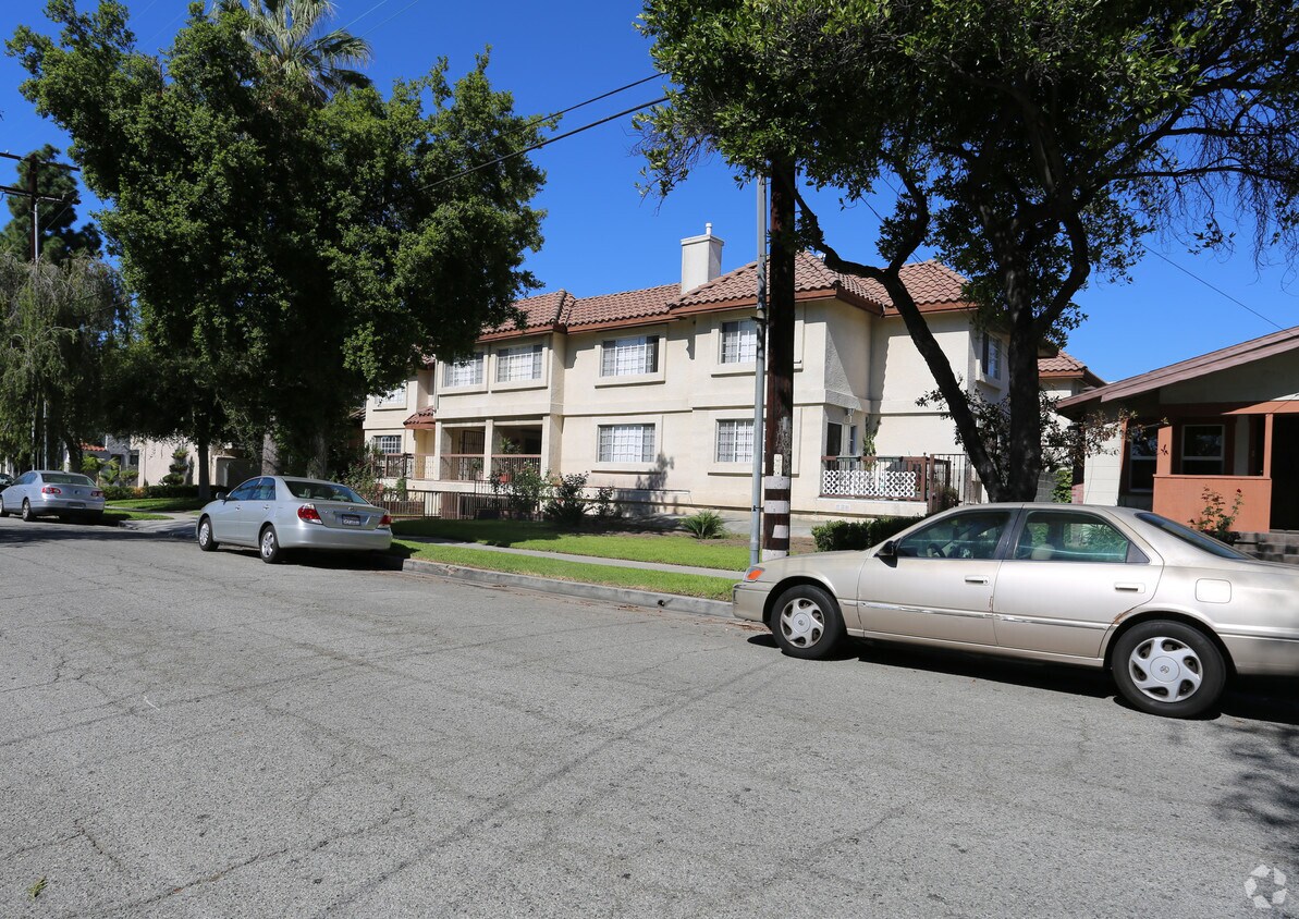 Building Photo - 707 Raleigh St