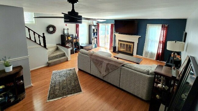 Foto del edificio - 1496 Lowell Ct