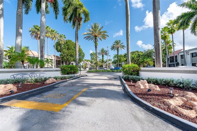 Foto del edificio - 7915 SW 104th St