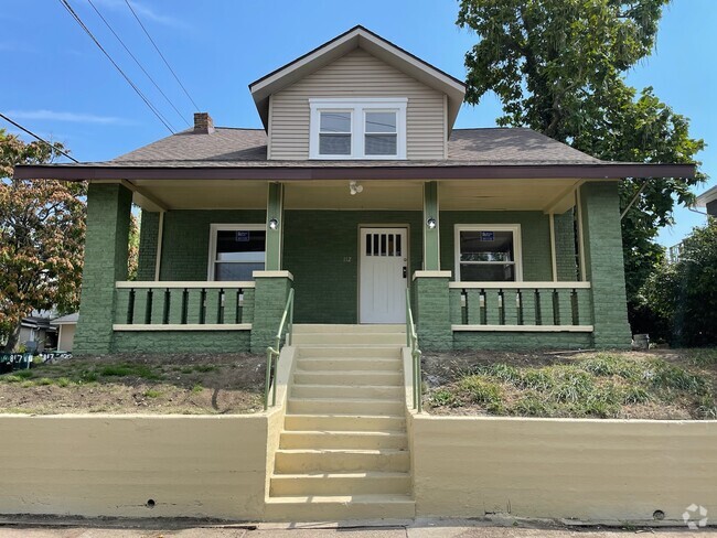 Building Photo - 112 S Proud St