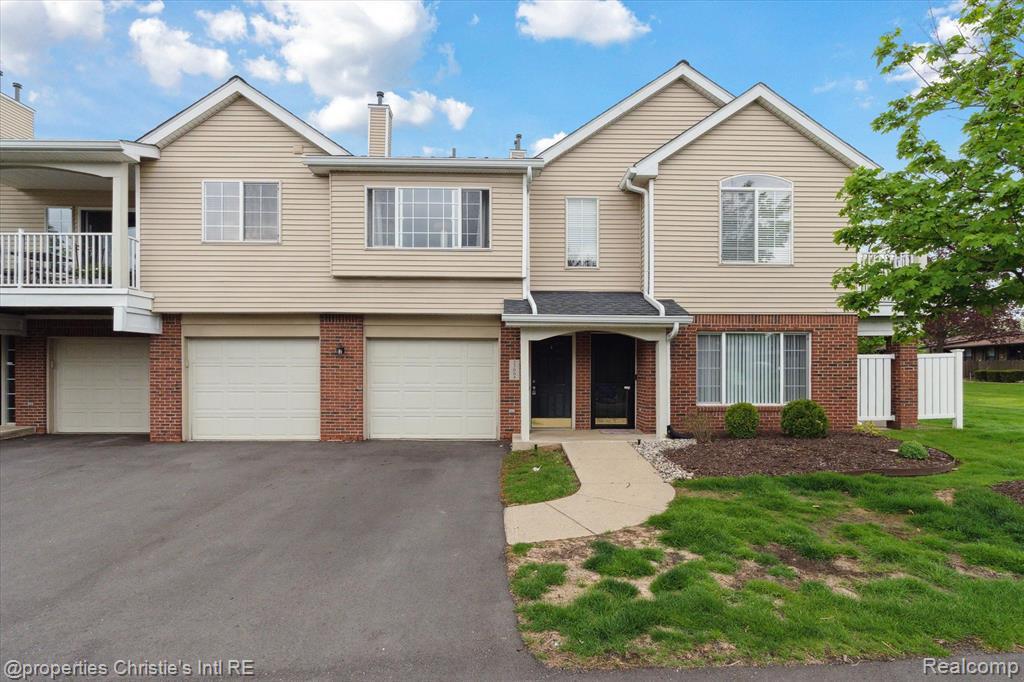 Foto principal - 23004 Fairlane Blvd