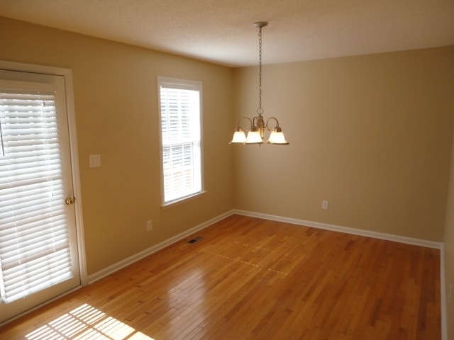 Building Photo - 169 Oak Creek Drive