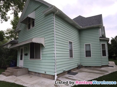 Primary Photo - 1210 6th Ave S