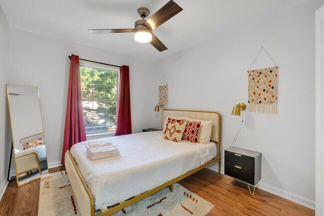 Foto del edificio - 1338 Nylic St