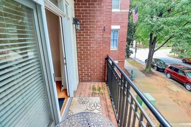 Building Photo - 793 Garden District Dr