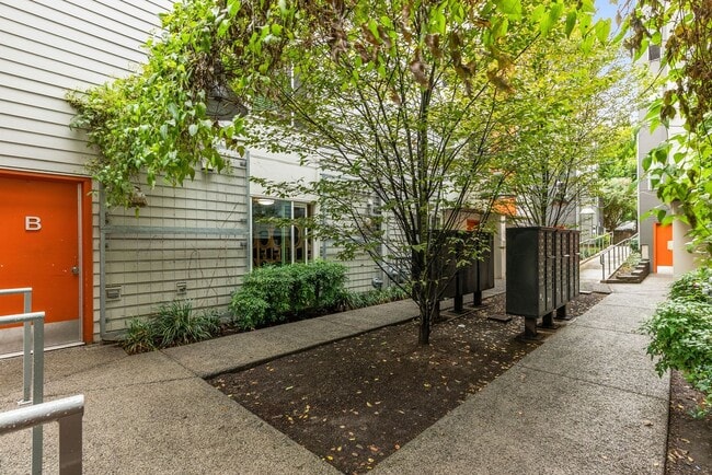Foto del interior - 1806-1812 12th Ave Apartments