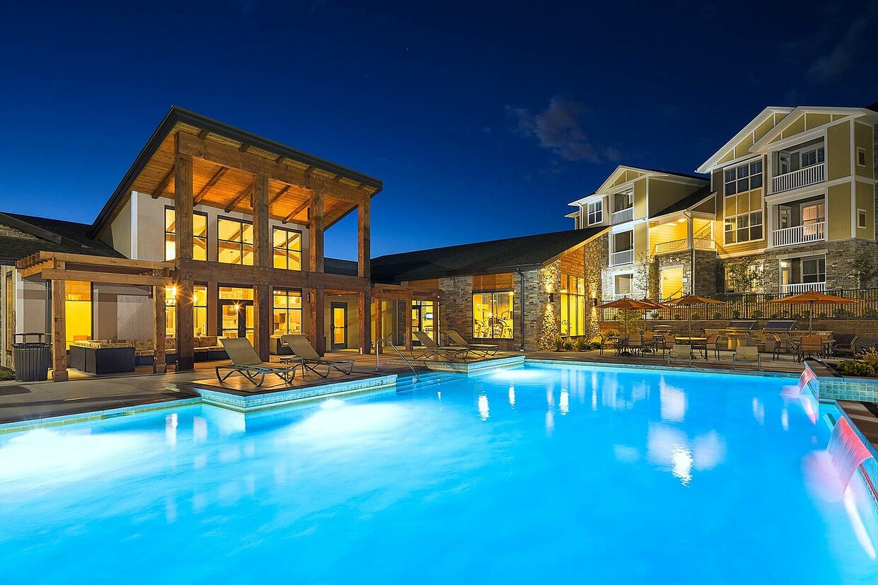 Primary Photo - Ascent 430