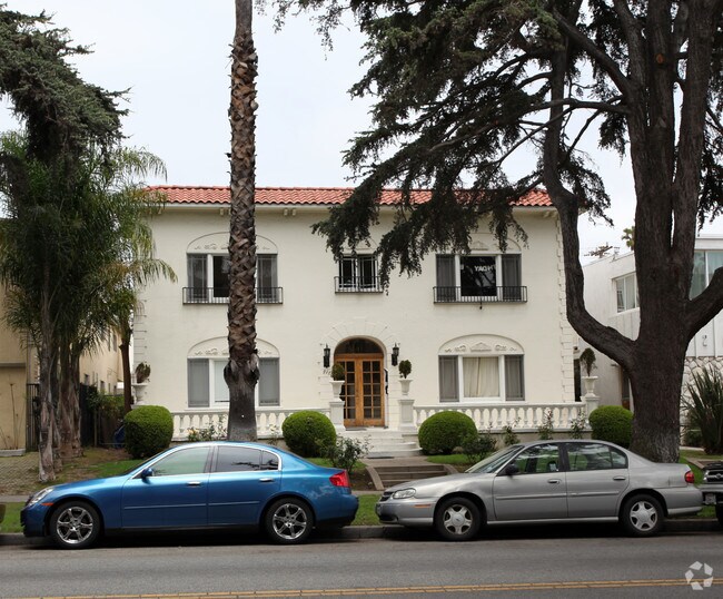 Foto principal - 915 Lincoln Blvd