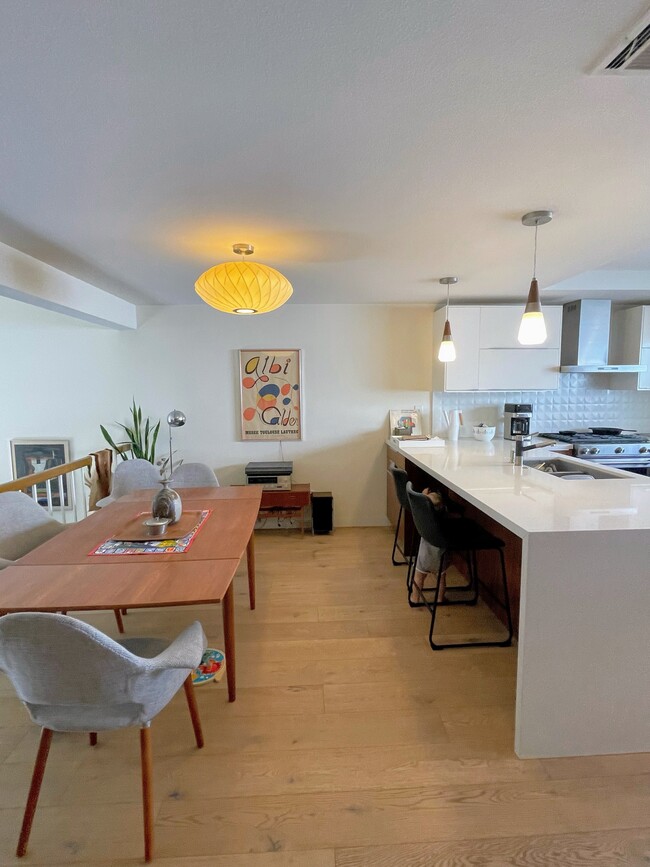 Dining - 4723 La Villa Marina Ln
