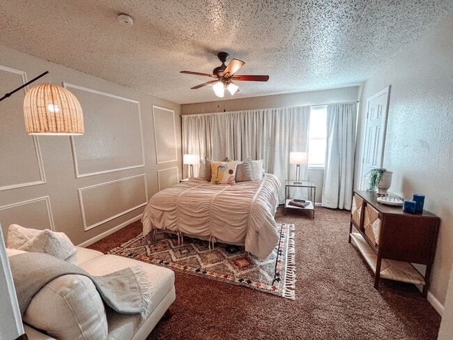 Interior Photo - Town & Country Apartments