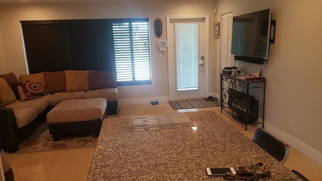 Foto del edificio - 2721 Sherman St