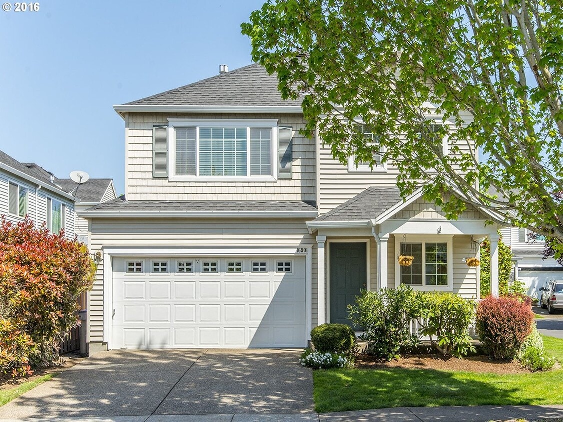 Primary Photo - Updated 3 Bedroom Home in Beaverton!