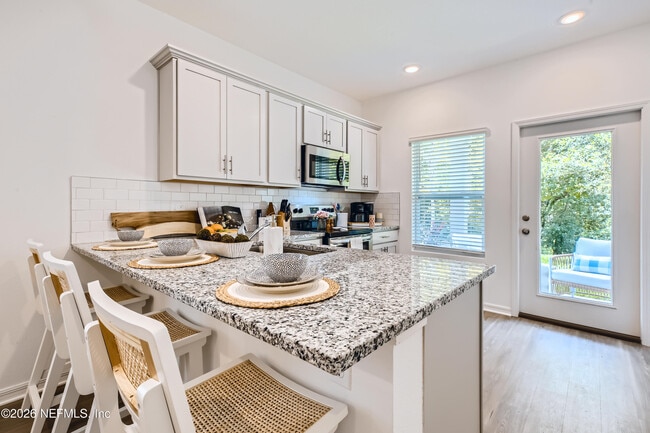 Building Photo - 50 Soria Dr