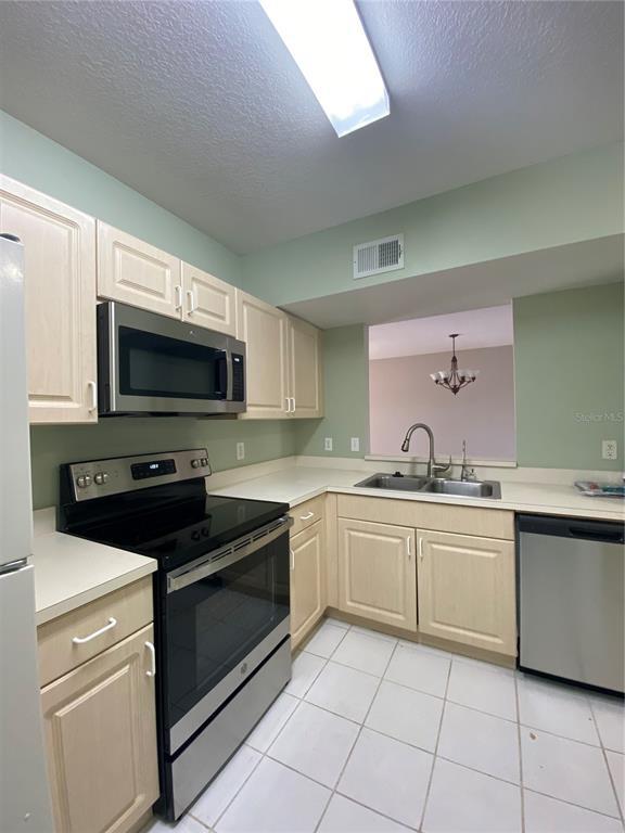 Building Photo - 522 Villa Del Sol Cir