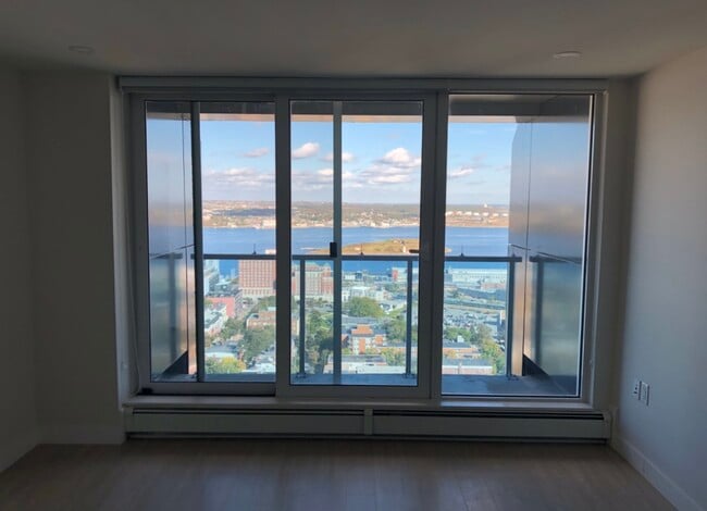 Building Photo - 5633-5633 Fenwick St