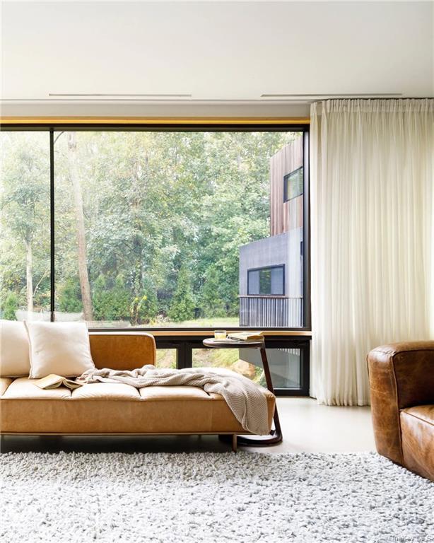 Foto del edificio - 1596 Bridgehampton