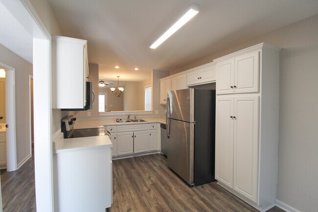 Foto del edificio - 419 Andover Dr