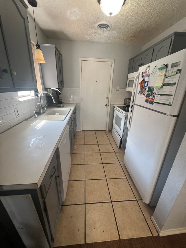 Foto del edificio - 5348 Benbrook St