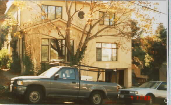 Building Photo - 2520-2522 Hilgard Ave