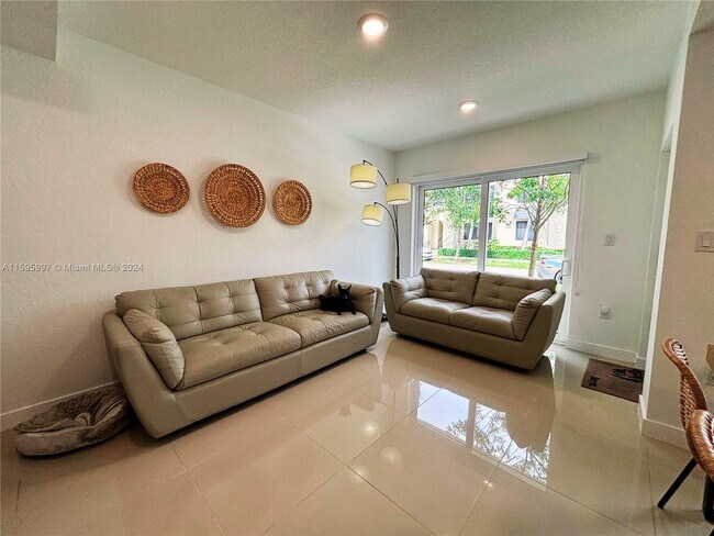 Foto del edificio - 25772 SW 143rd Path