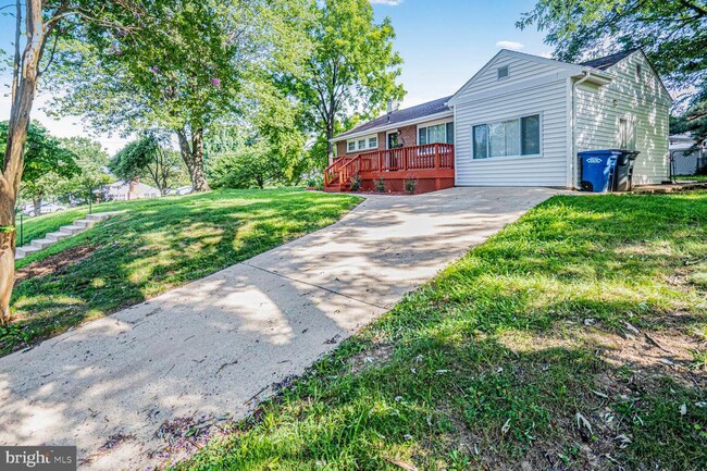 Building Photo - 3906 Ronson Dr
