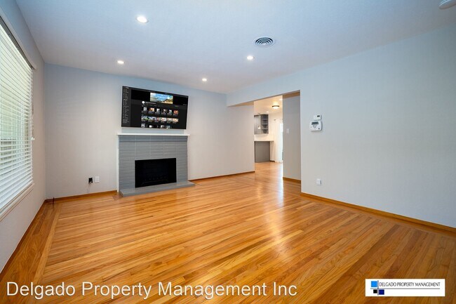 Building Photo - 3 br, 2 bath House - 103 Lynn Court