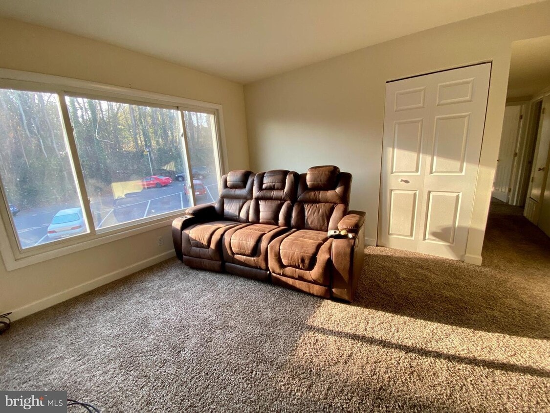 111 Berry St Unit 11, Orange, VA 22960 Room for Rent in Orange, VA