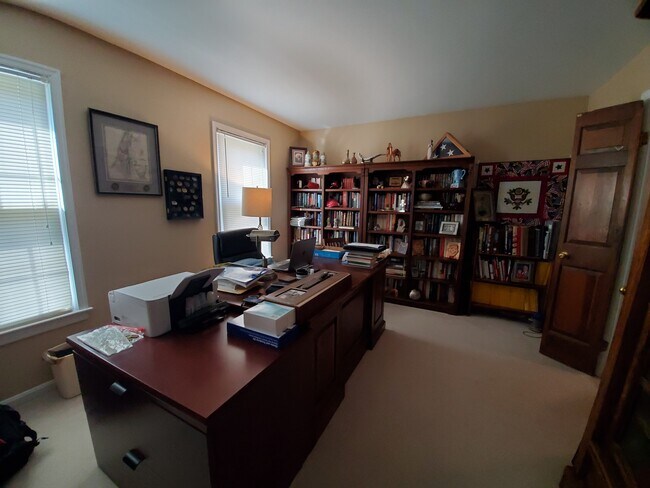 Foto del edificio - 9225 Northedge Dr