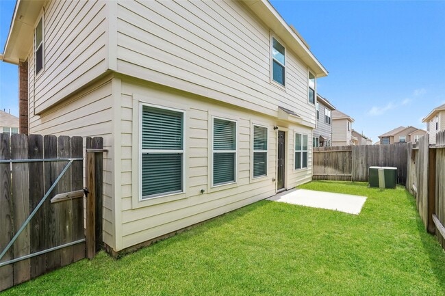 Building Photo - 5611 Cobark Creek Trl