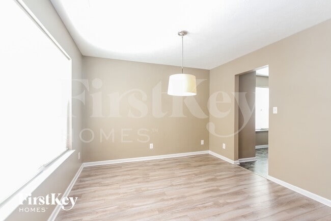 Building Photo - 942 Kimberly Ave