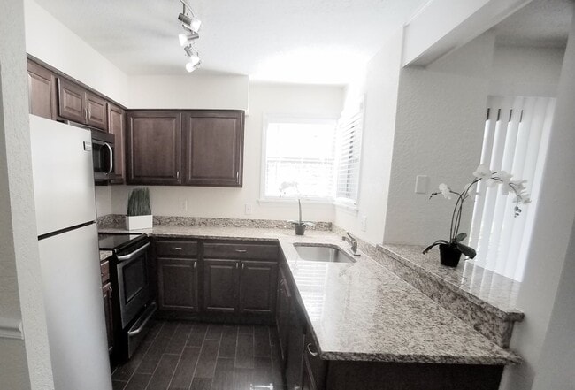 Photo - 3020 Antique Oaks Circle #133 Apartment