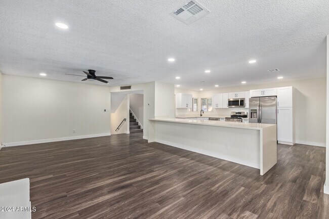 Foto del edificio - 4414 S Newberry Rd