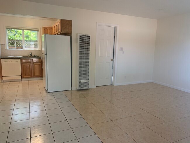 Kitchen and living area - 28 Finger Ave
