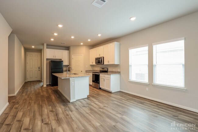 Foto del edificio - 13511 Emerson Wy