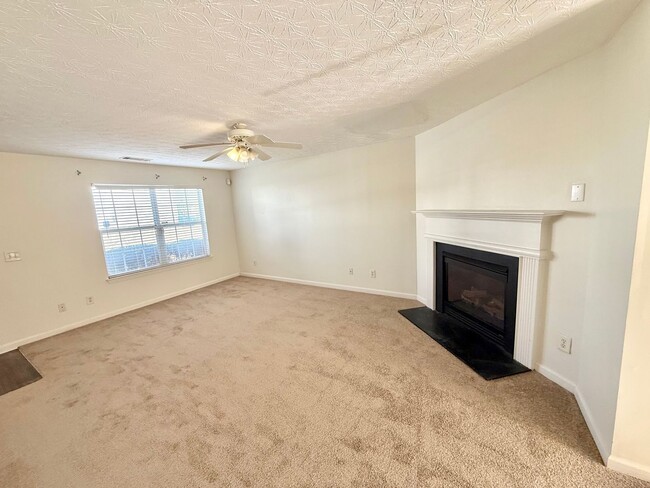 Building Photo - 356 Springbottom Ct SE