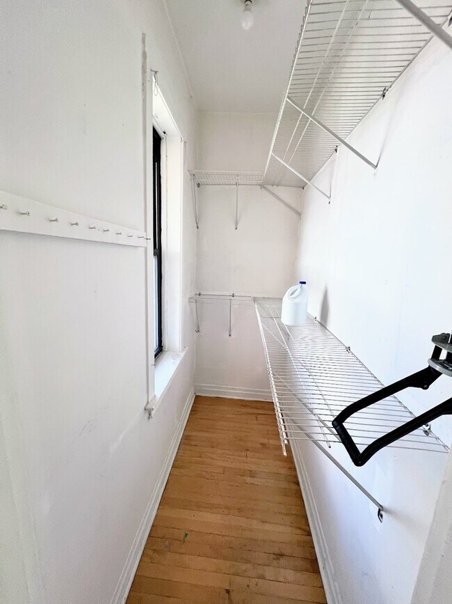 Building Photo - 3214 W Altgeld St