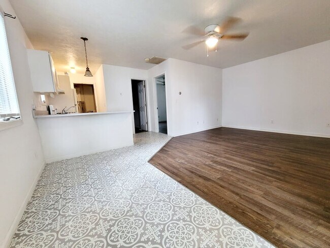 Foto del edificio - 211 N Green St