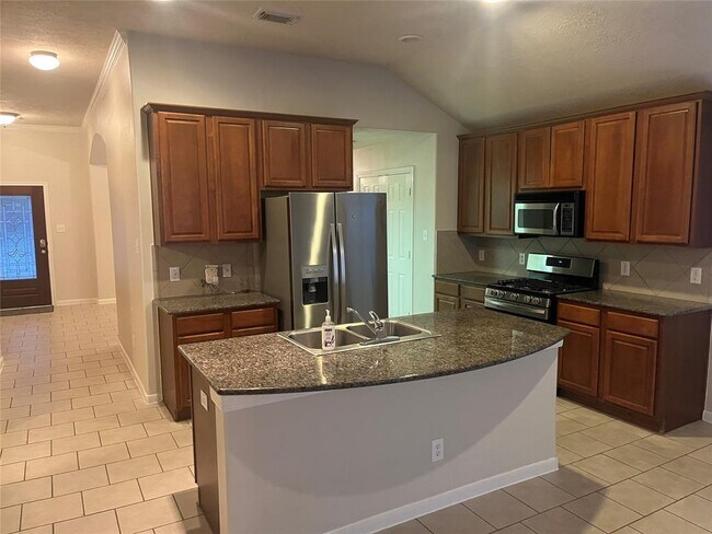 Foto del edificio - 2110 Goldfinch Ln