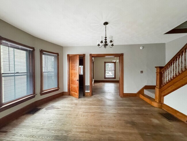 Foto del edificio - 812-814 Third Ave