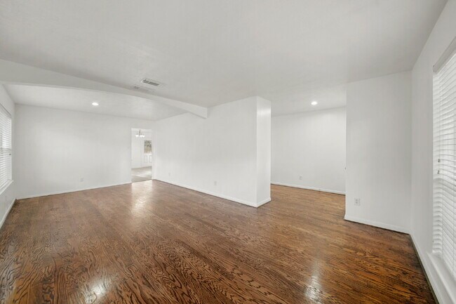 Foto del edificio - Spacious 4-bedroom in Pearland ISD!
