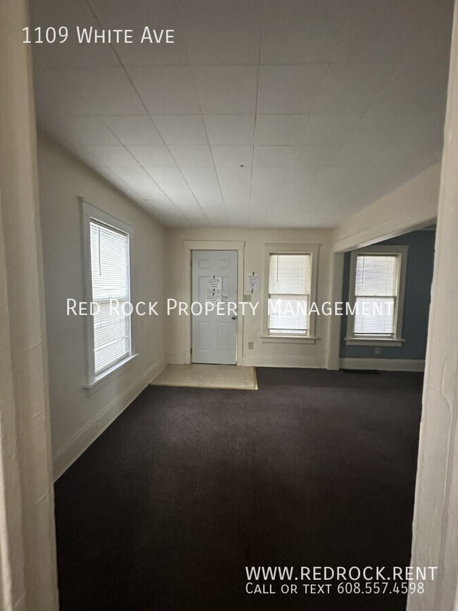 Building Photo - 1109 White Ave
