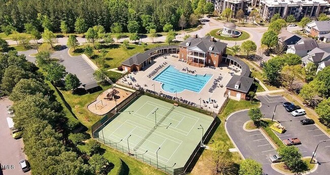 Foto del edificio - 633 Democracy St