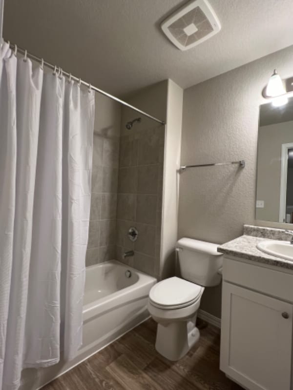 Foto del edificio - 5235 Aeroglide Lp