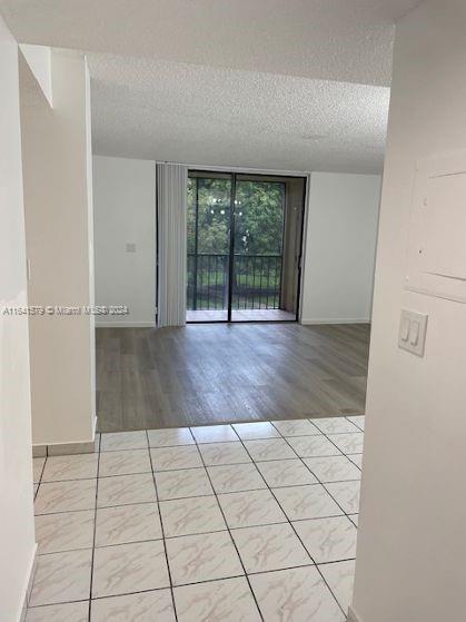 Foto principal - 8615 NW 8th St