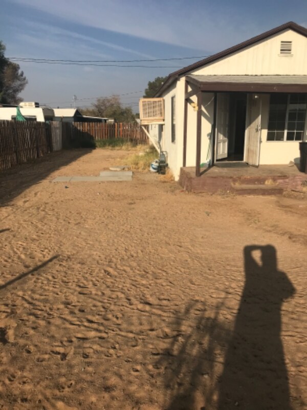 Foto del edificio - 11815 Nancy Ave