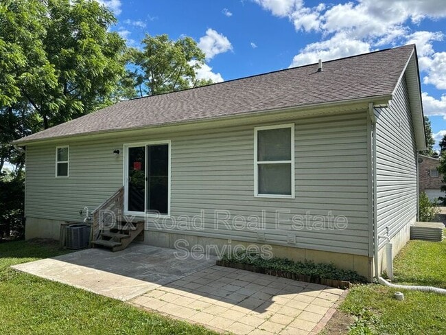 Building Photo - 794 Carriage Hill Ln